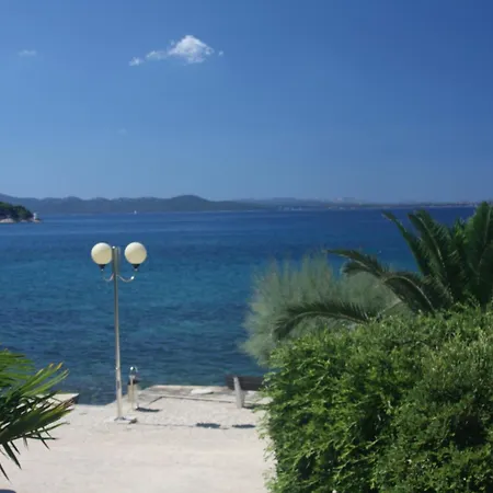 Lisica Guest house 3*