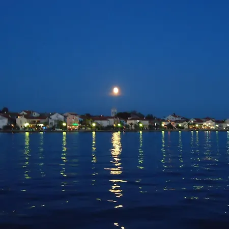 Lisica ゲストハウス 3*