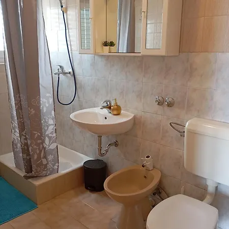 Lisica Guest house Petrcane