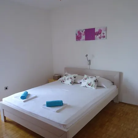 Guest house Lisica Petrcane