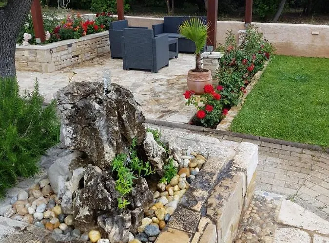 Lisica 招待所 佩特坎内